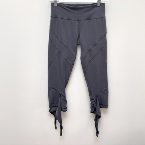 Lululemon Gray Cropped Pants Ties Size 6 - Picture 1 of 7